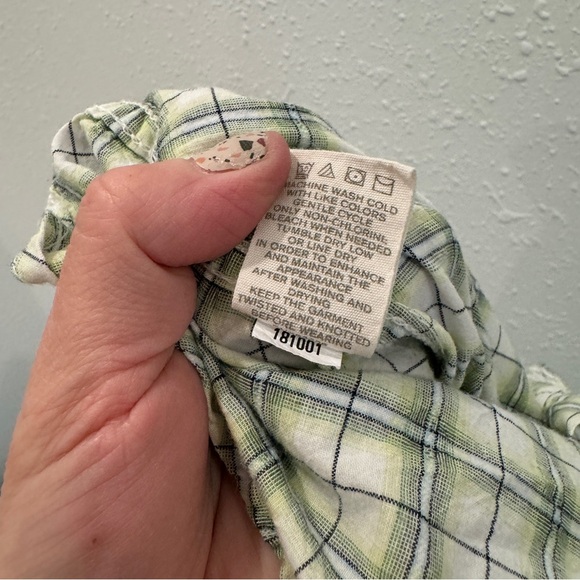 Fossil Snap Button Up Short Sleeve shirt size small - Picture 5 of 6